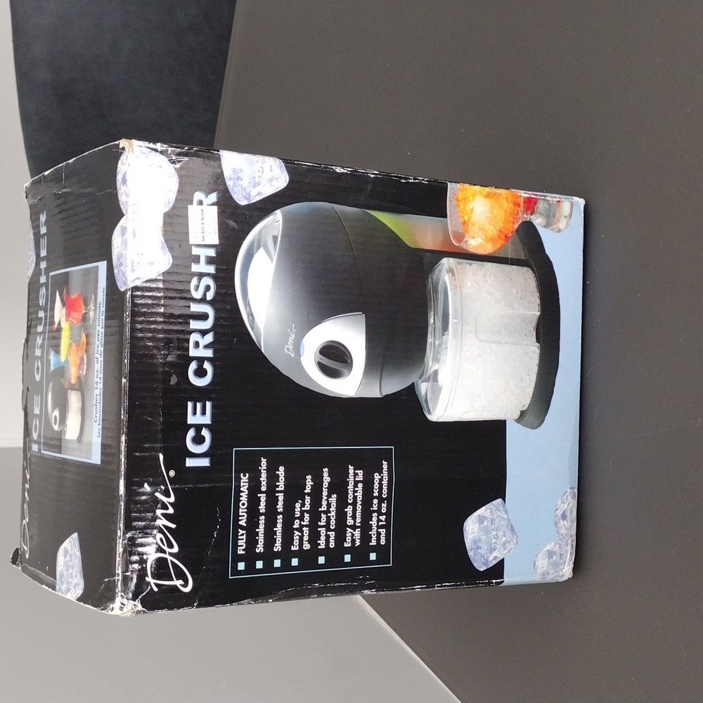 Demi Ice crusher